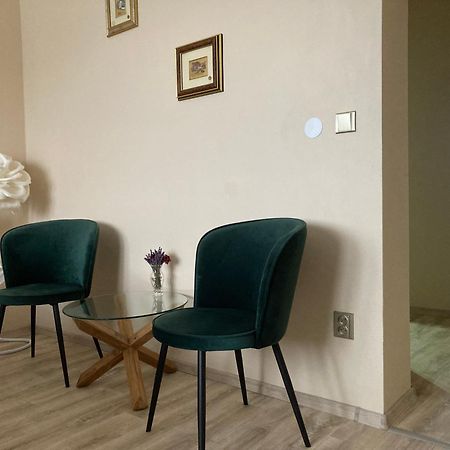 Apartment In The Garden Drzovice Bagian luar foto
